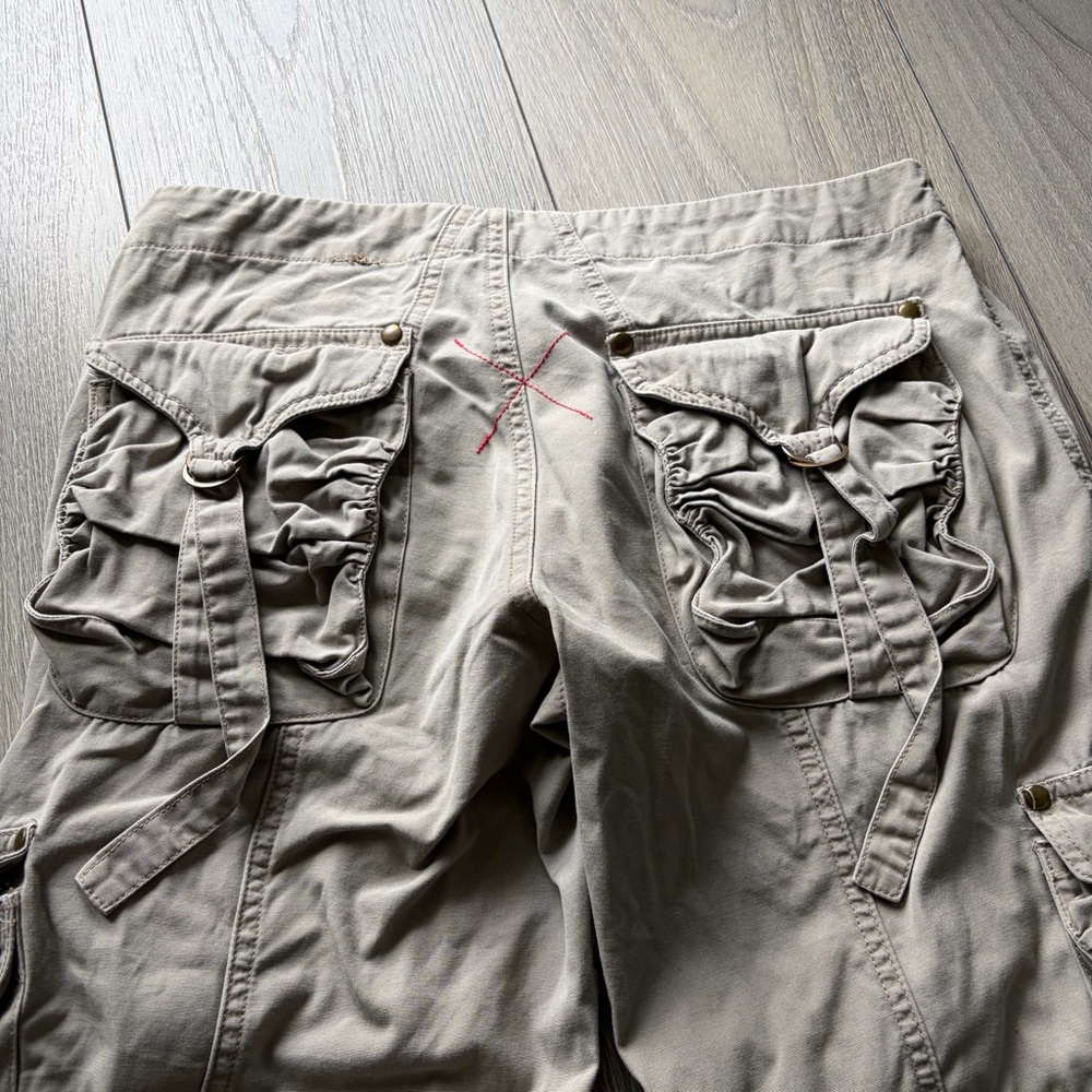 Vintage Seduction Low Rise Baggy Cargo Pants - Picture 6 of 10